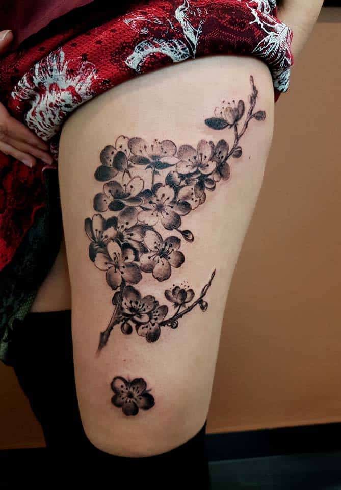 Tatouage fleurs de cerisier